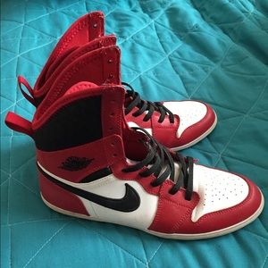 J1 Air Jordans big kids size 4 Y or 6 women’s